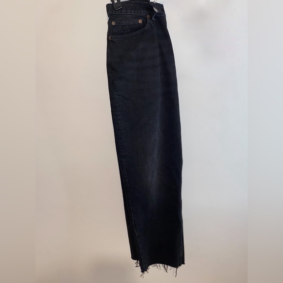 ZARA ‘FLARED’ CROPPED HIGH WAIST TRF JEANS (BLACK) - Picture 3 of 5